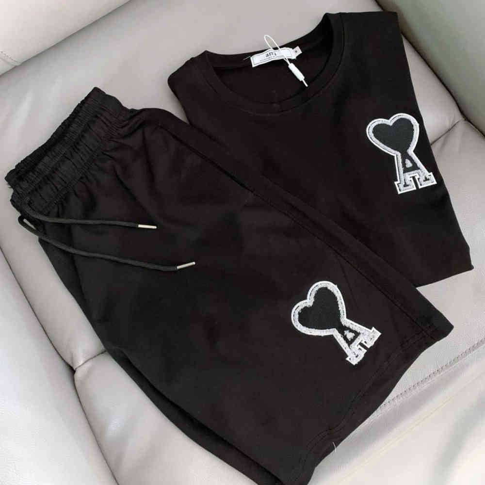 AMI Alexandre Mattiussi Ami de Cœur Black T-Shirt and Shorts-thumb-1
