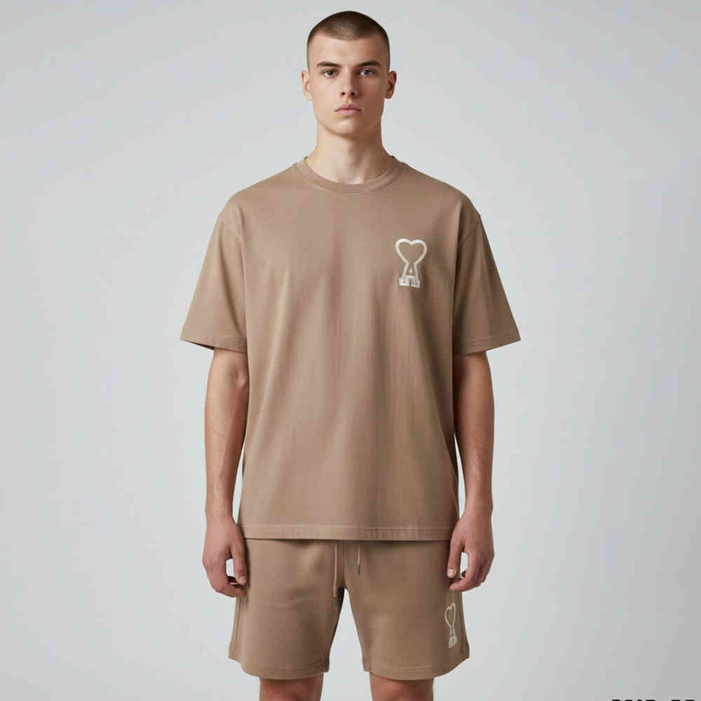 AMI Alexandre Mattiussi Ami de Cœur Beige T-Shirt and Shorts-thumb-1
