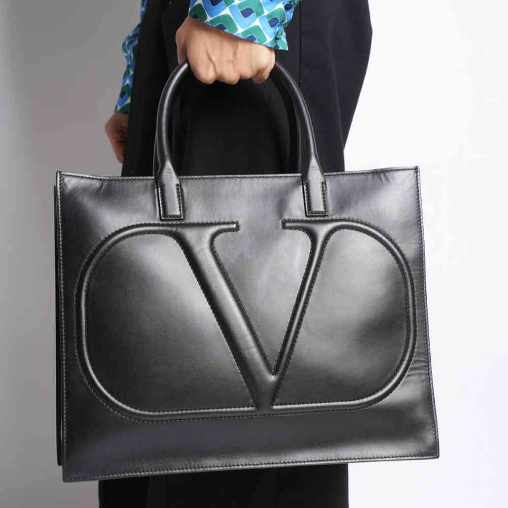 Valentino Viva Superstar V Logo Black Tote Bag-2