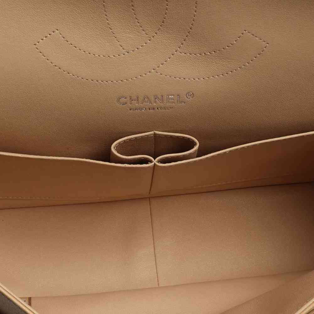 Chanel Classic Jumbo Flap Sling Bag-5