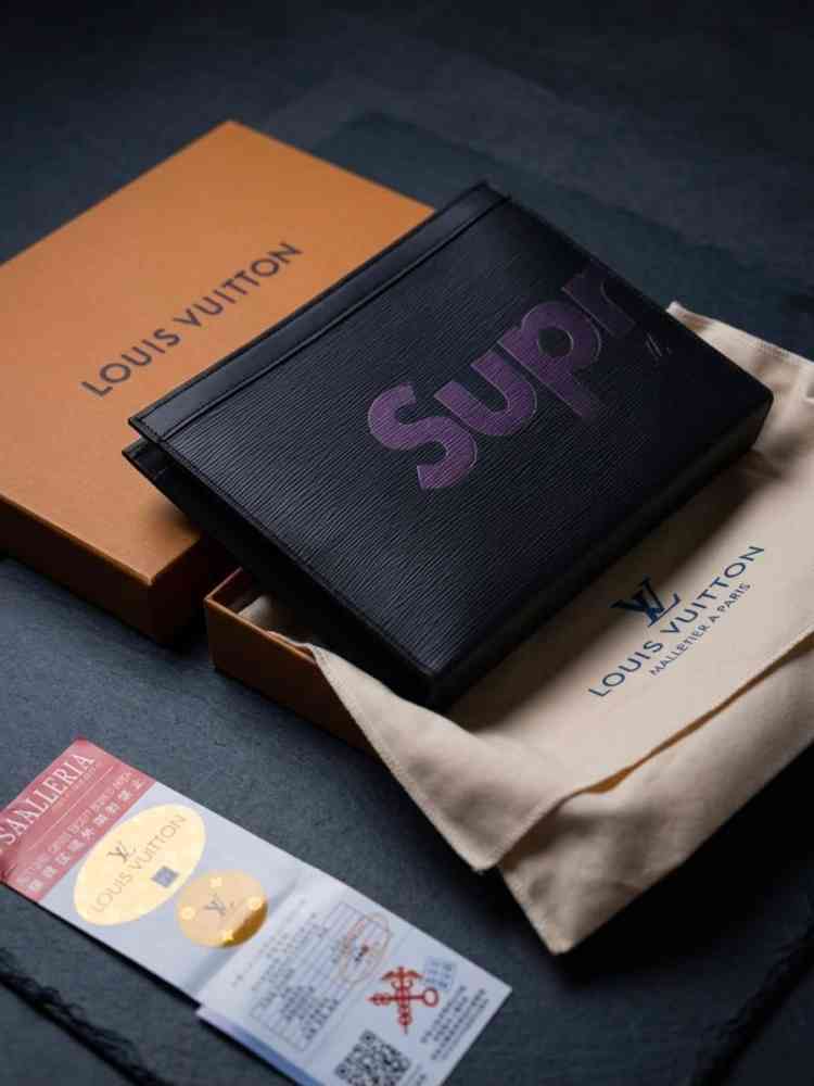 Louis Vuitton Black Premium Quality Pouches
