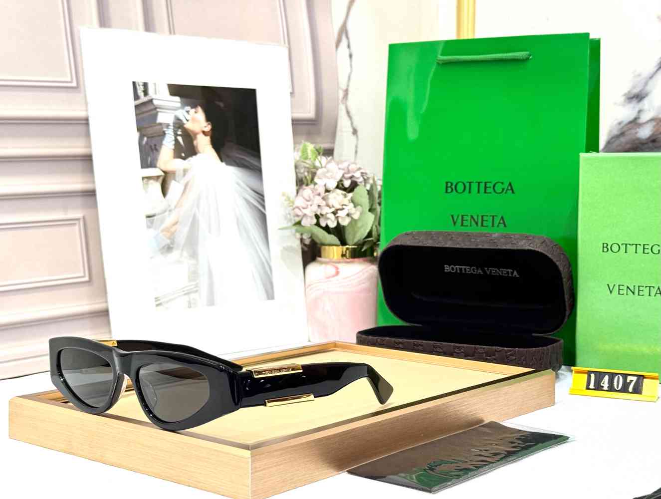 Bottega Veneta Black Premium Women's Sunglasses