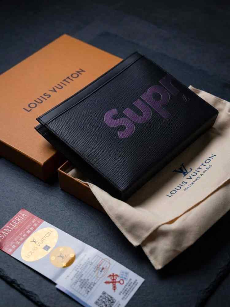 Louis Vuitton Black Premium Quality Pouches