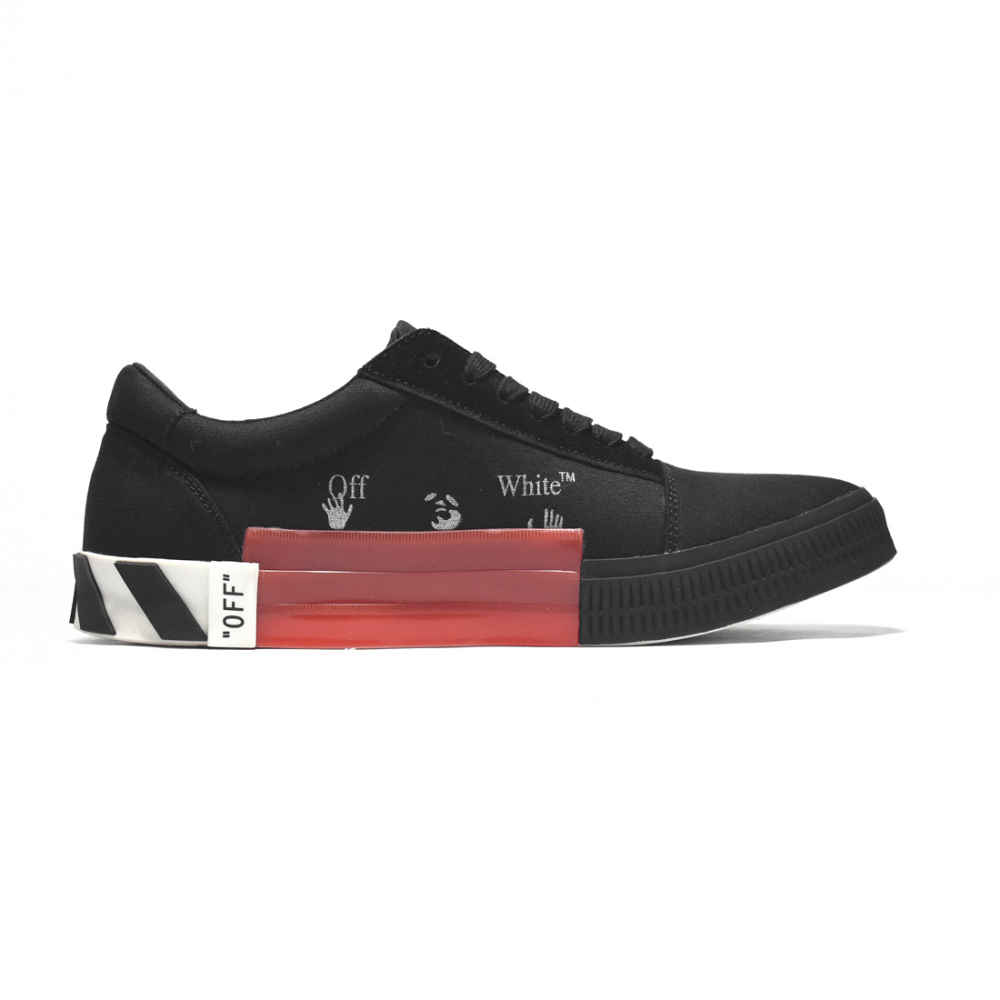 Off-White Low Vulcanized Canvas Black Sneakers-1