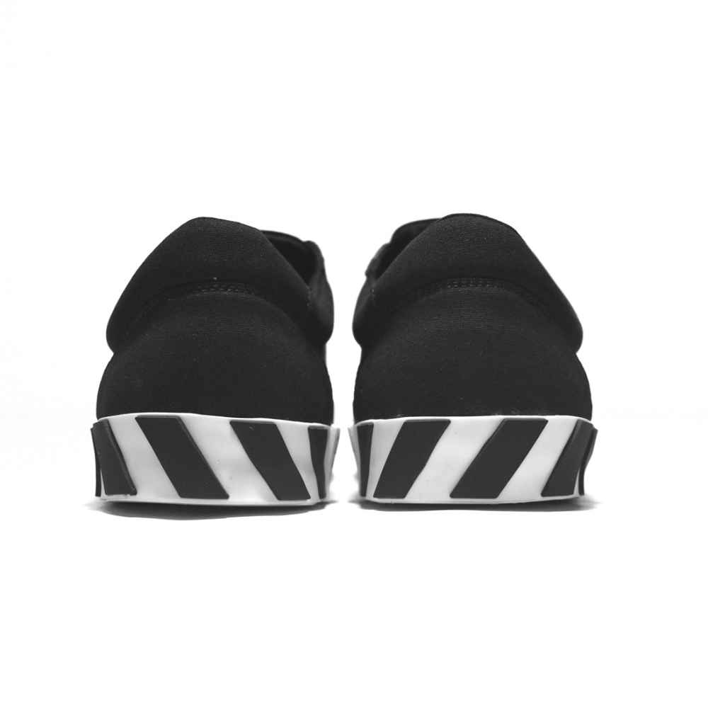 Off-White Low Vulcanized Canvas Black Sneakers-4