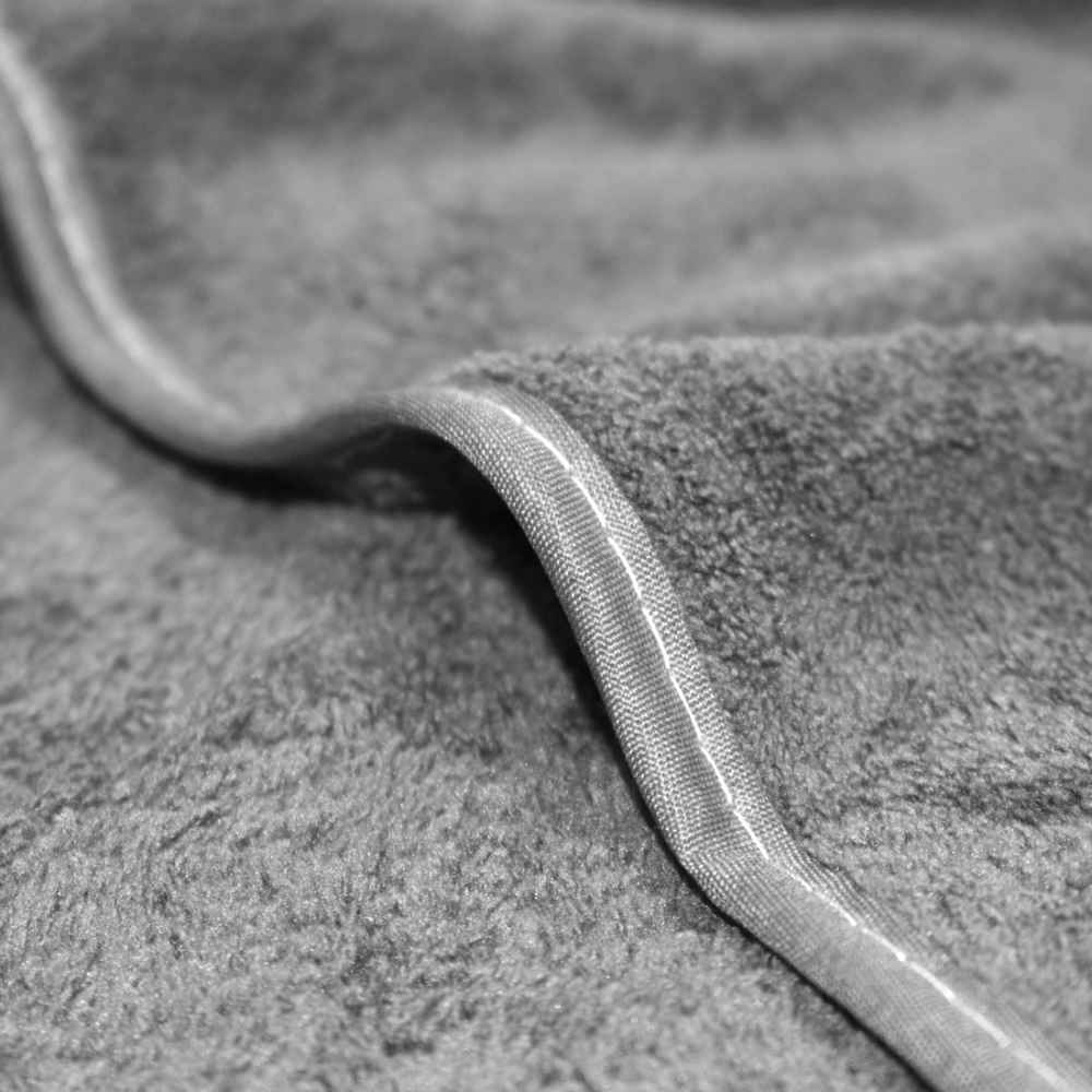 Chanel Embroidered logo Grey Towels - Set of 2-thumb-2