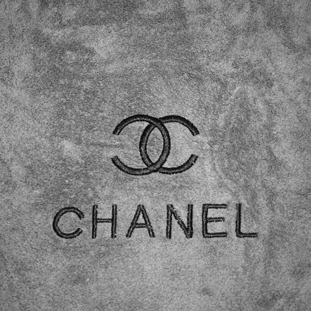 Chanel Embroidered logo Grey Towels - Set of 2-thumb-1