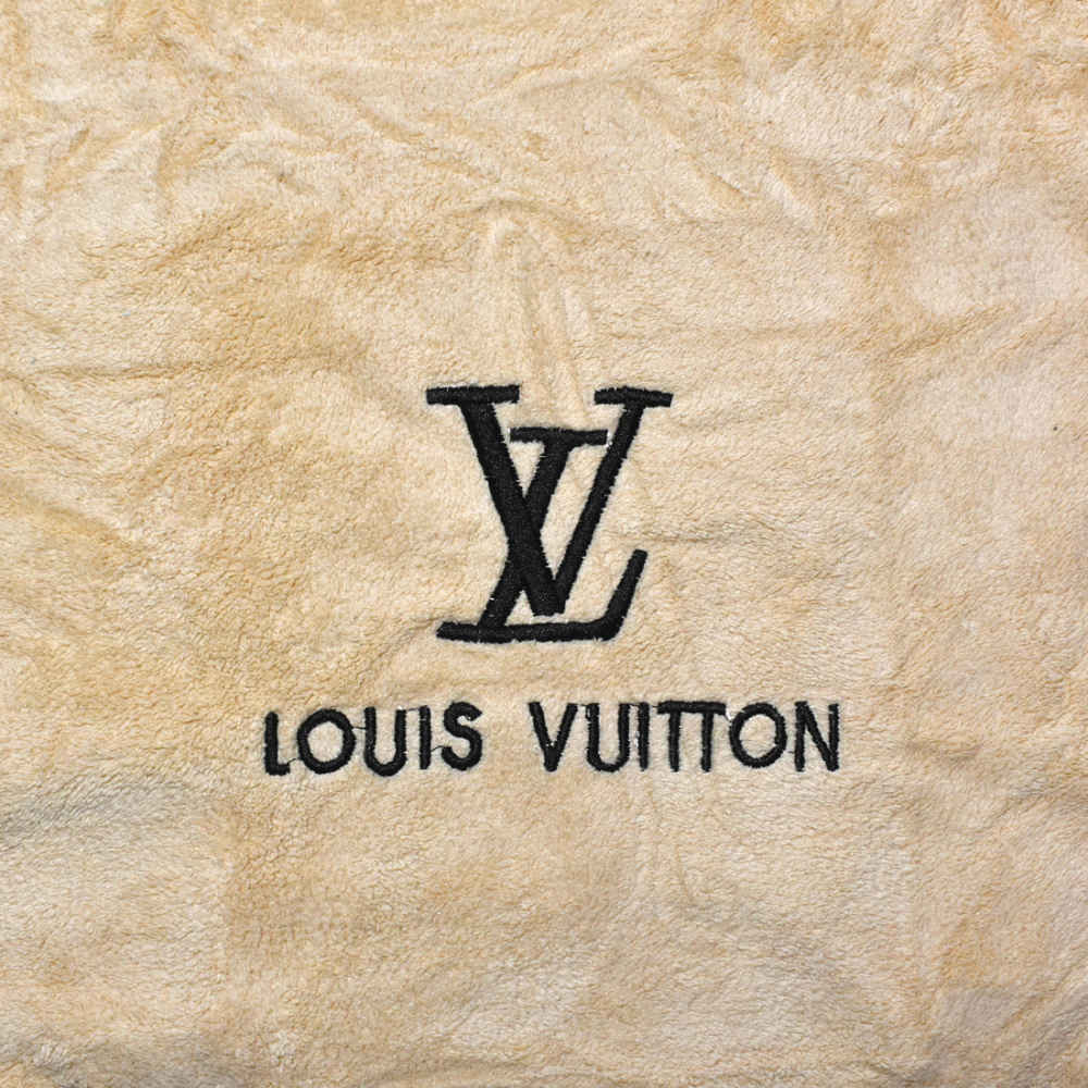 Louis Vuitton Embroidered logo Cream Towel - Set of 2-1