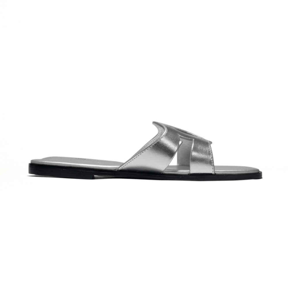 Louis Vuitton Isola Flat Mule Sandals-2