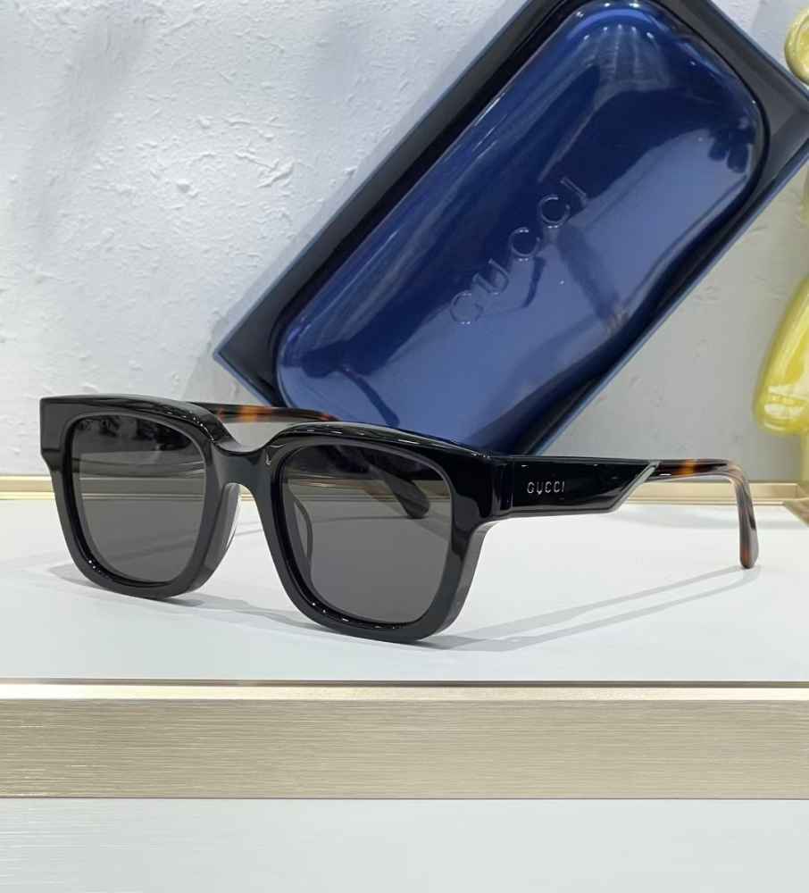 Gucci Black Luxury Sunglasses-thumb-0