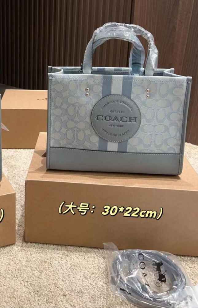 Coach Dempsey Tote Bag 40 In Signature Jacquard With Stripe And Coach Patch- Grey-thumb-0