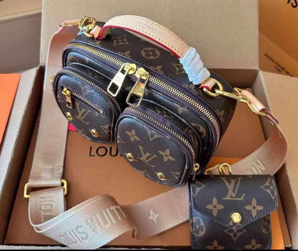 Louis Vuitton Utility Crossbody bag in Monogram coated canvas-5