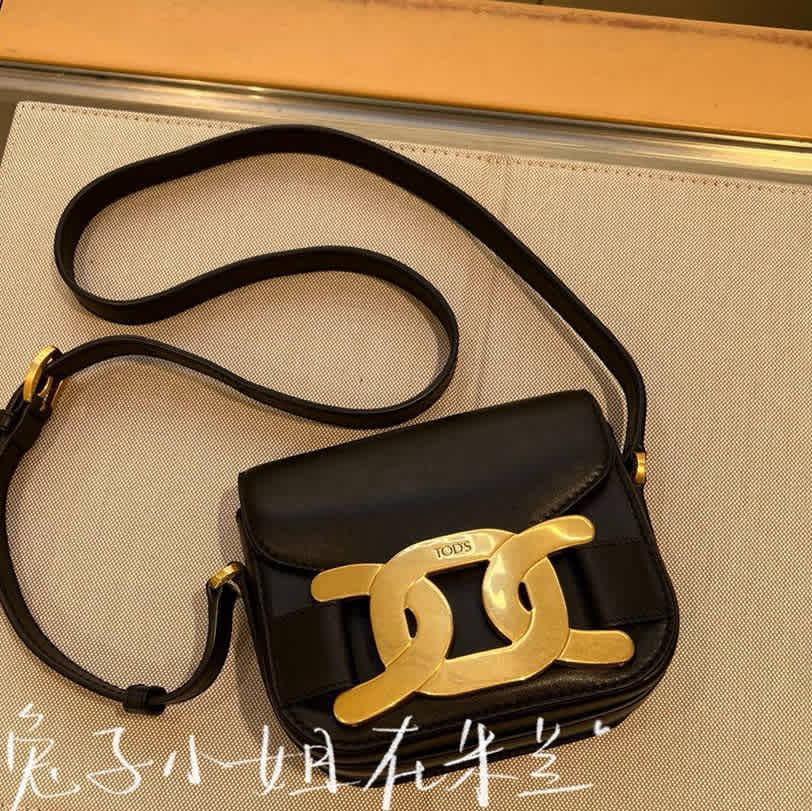 TOD'S Boston Black Leather Small Shoulder Bag-1