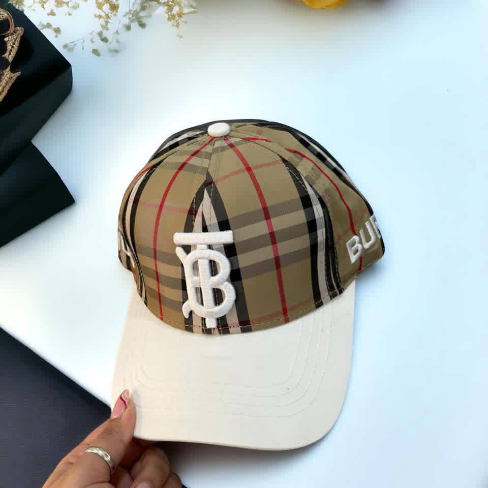 Burberry TB Embroidered White Premium Cap-thumb-1
