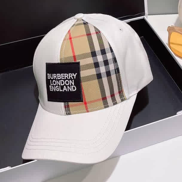 Burberry TB Embroidered White Baseball Cap-thumb-0