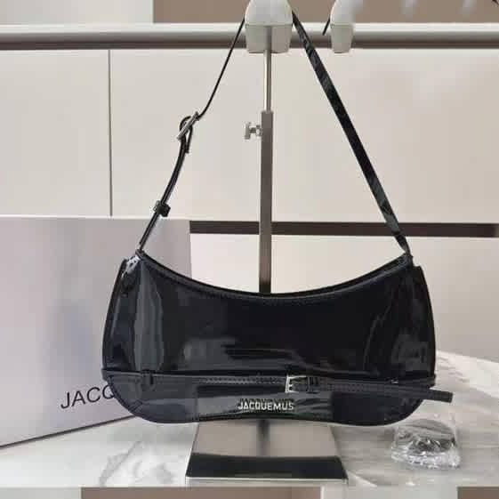 Jacquemus Le Chiquito Moyen Black Tote Bag-thumb-0
