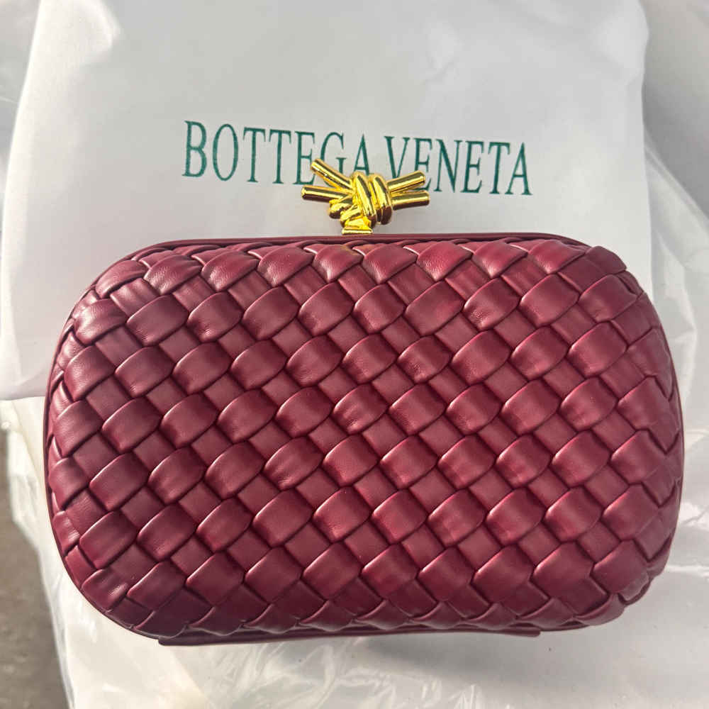 Bottega Veneta Wine Shoulder Bag-thumb-0