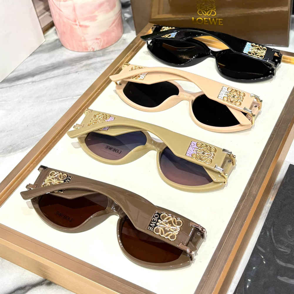 Loewe Black Premium Women's Sunglasses-3