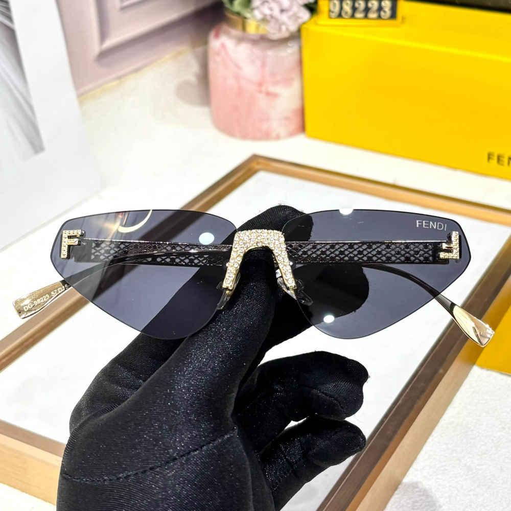 Fendi Black Premium Women's Sunglasses-1