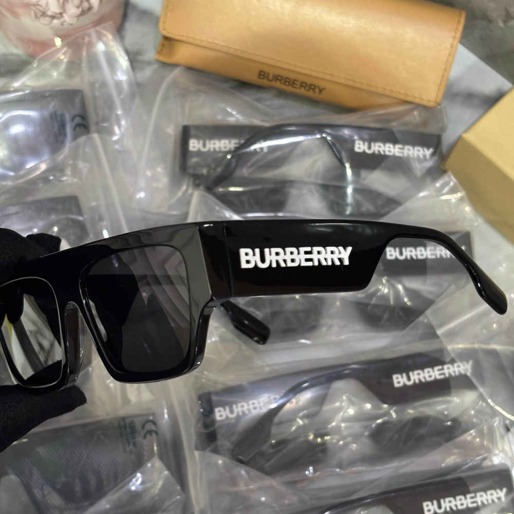 Burberry Black Luxury Sunglasses-1