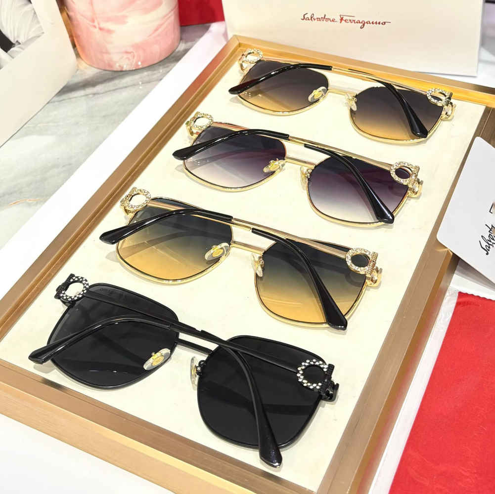 Ferragamo Black Premium Women's Sunglasses-3