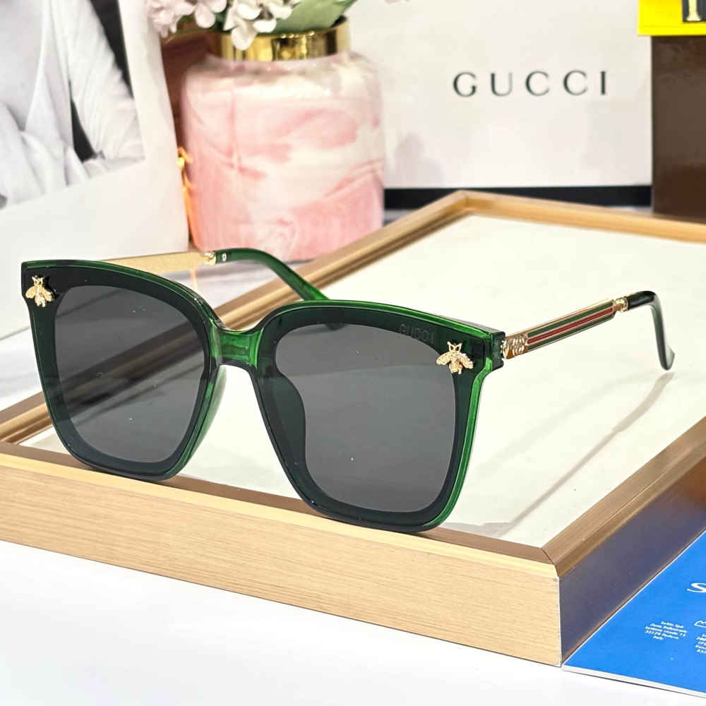 Gucci Green Premium Women's Sunglasses-thumb-0