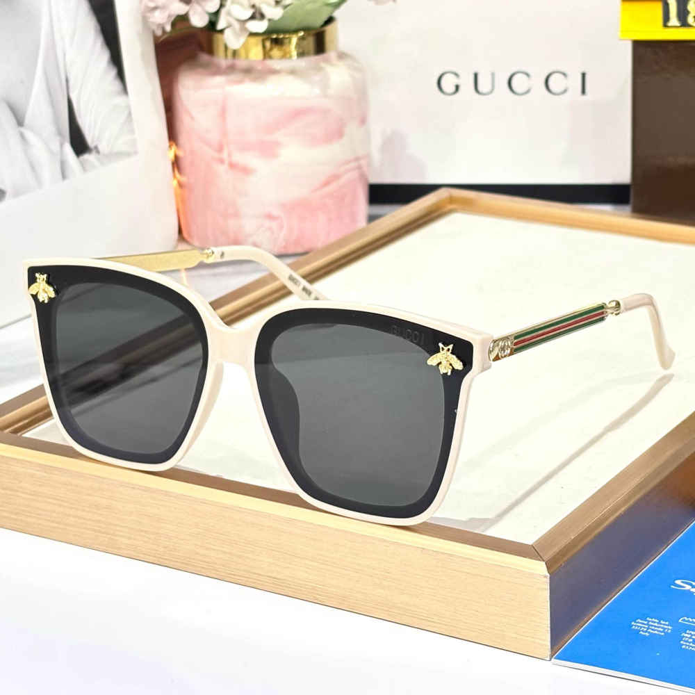 Gucci Black & Golden Premium Women's Sunglasses-thumb-0