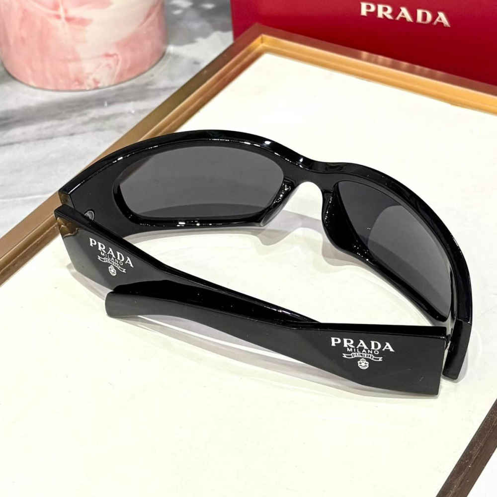 Prada Black Luxury Sunglasses-3