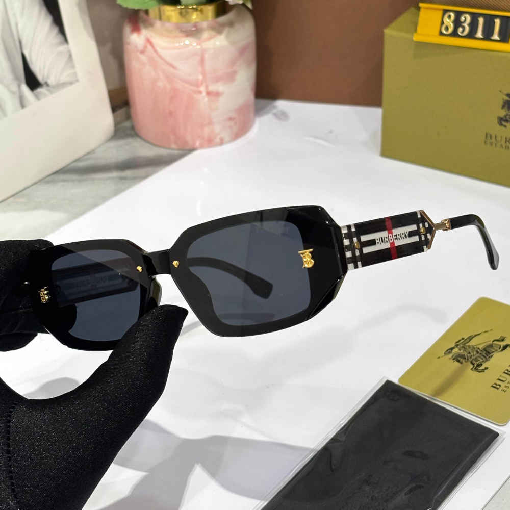 Burberry Black Premium Women's Sunglasses-1