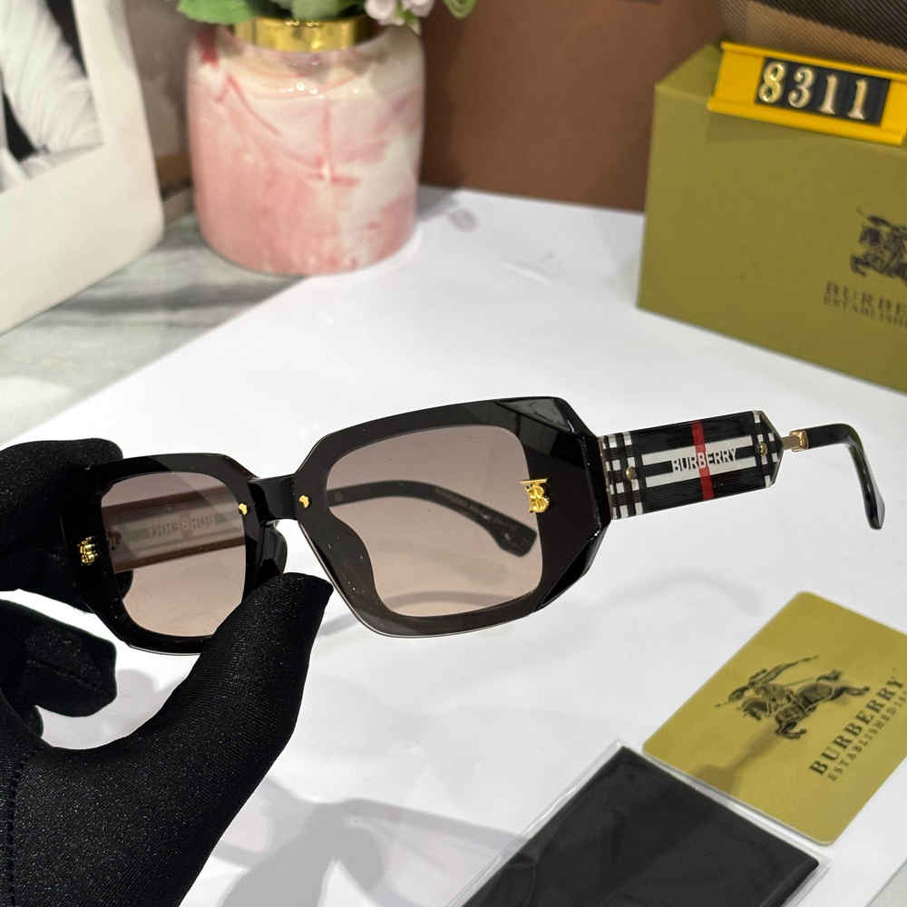 Burberry Black & Pink Premium Women's Sunglasses-thumb-1