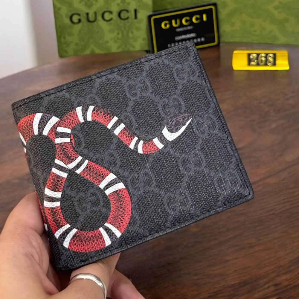 Gucci Black Premium Compact Wallet-2