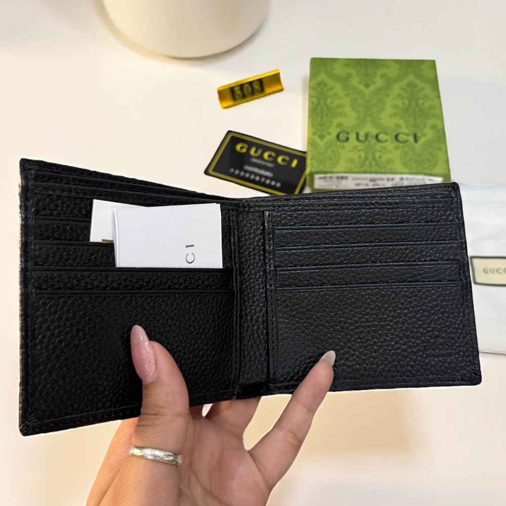 Gucci Black Premium Compact Wallet-4