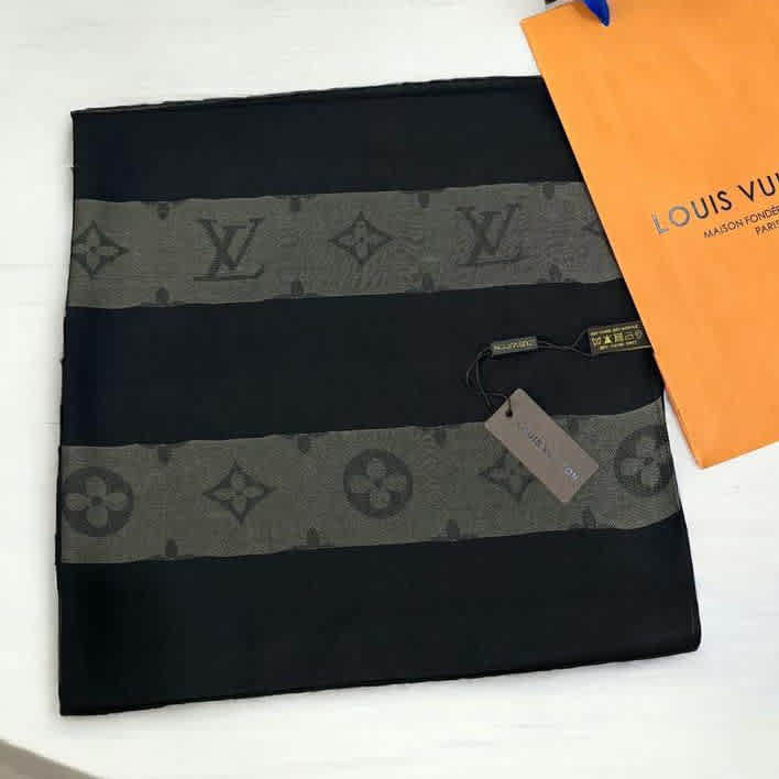 Louis Vuitton Designer Black Cotton Silk Stole-2