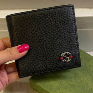 Gucci Black Premium Compact Wallet-2