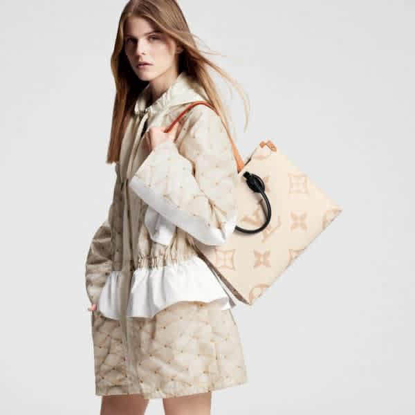 Louis Vuitton On The Go Monogram Premium Leather Tote Bag-2