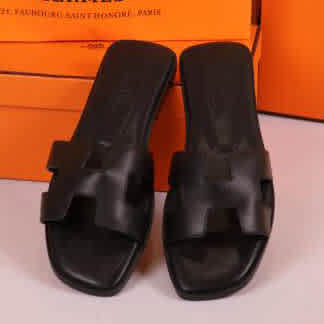 Hermes Black Premium Quality Women's Flat Sandals-1