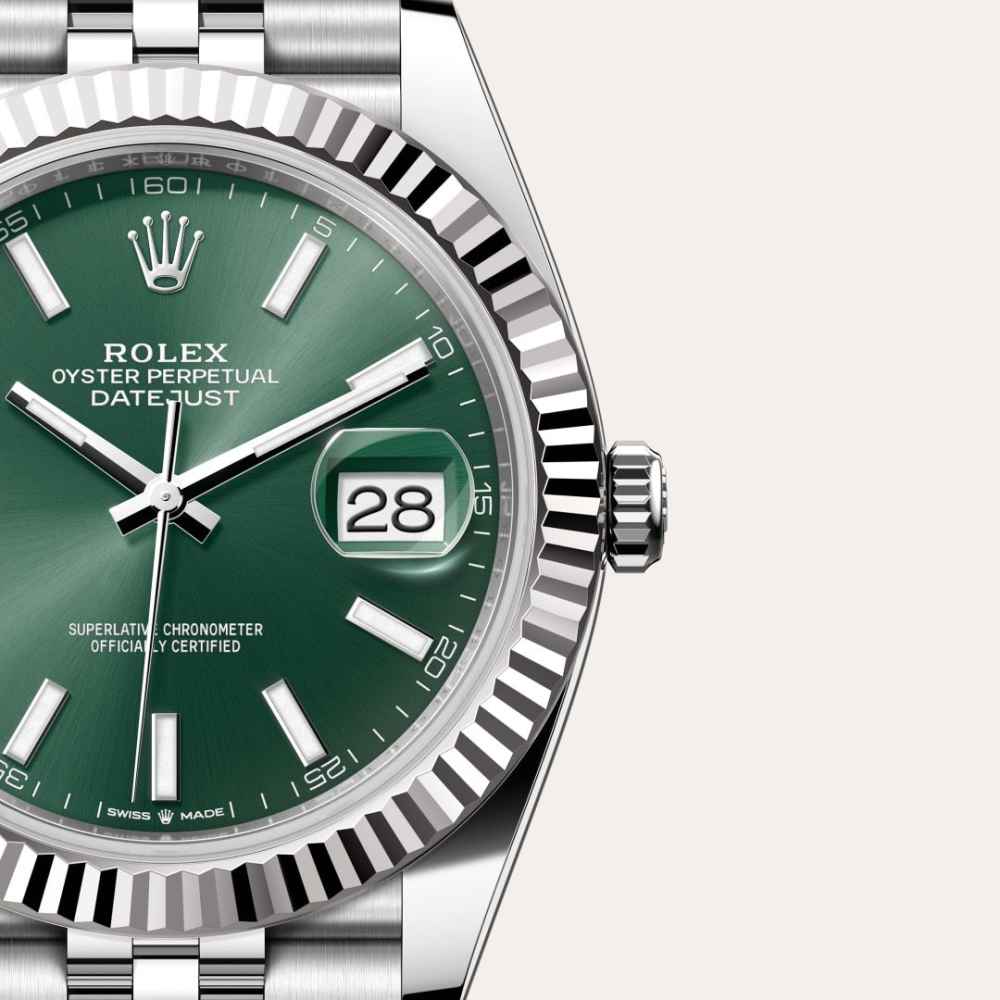 Rolex Datejust Oyster, 41 mm, Oystersteel and Green Dial M126334-0028-1