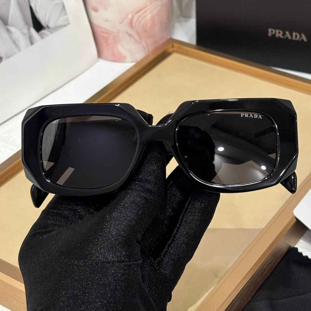Prada Black Luxury Women's Sunglasses-5