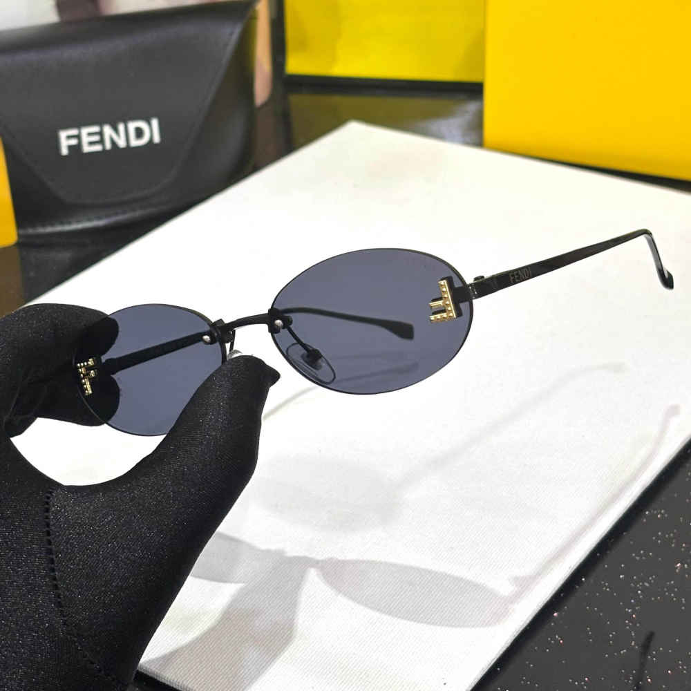 Fendi Black Premium Women's Sunglasses-1