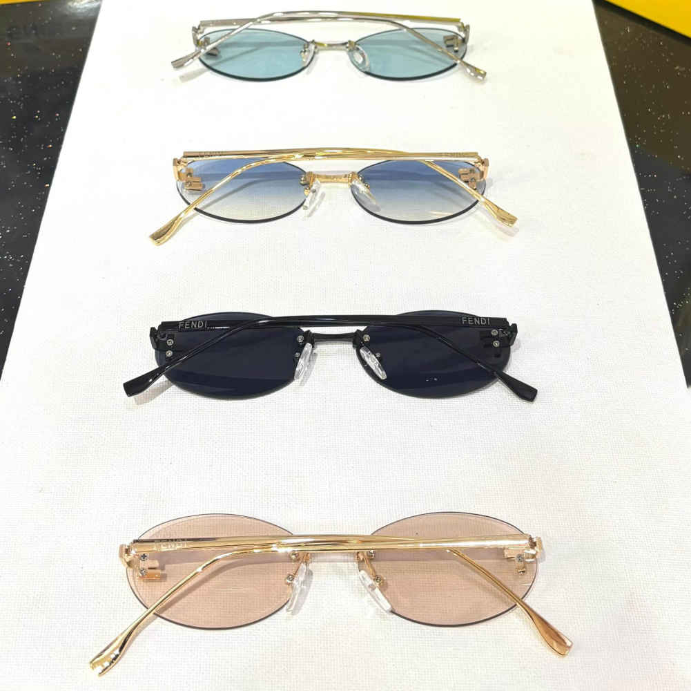 Fendi Blue Premium Women's Sunglasses-3