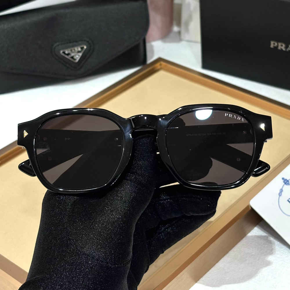 Prada Black Luxury Sunglasses-4