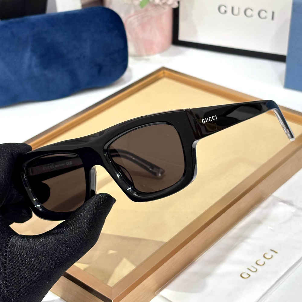 Gucci Black Premium Sunglasses-thumb-3