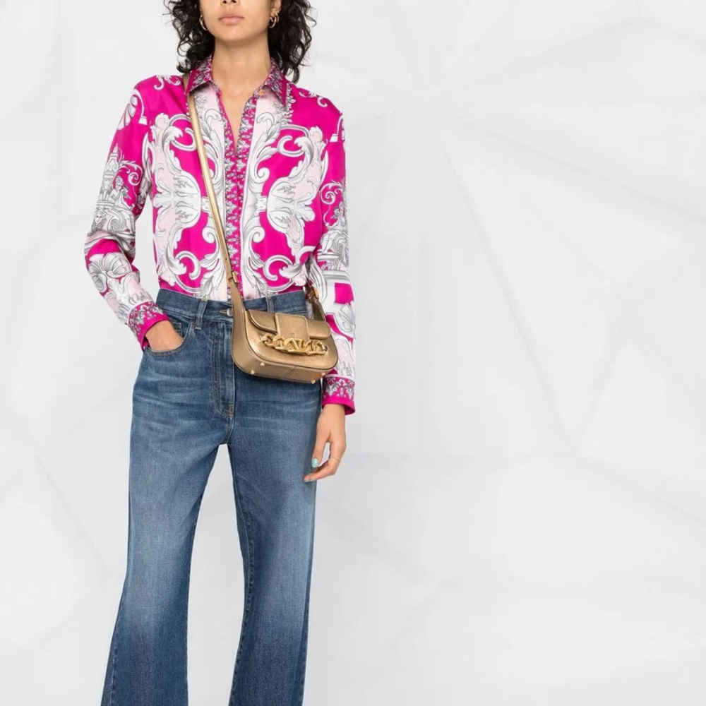 Valentino Garavani VLogo Shoulder Bag-5