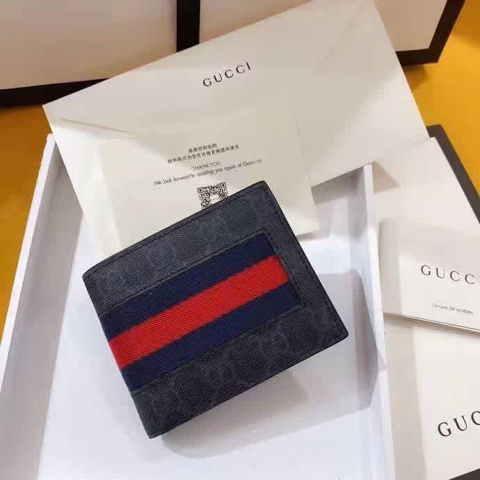 Gucci Black Premium Compact Wallet-3