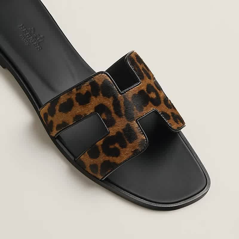 Hermes Oran Black Flat Sandals-thumb-3