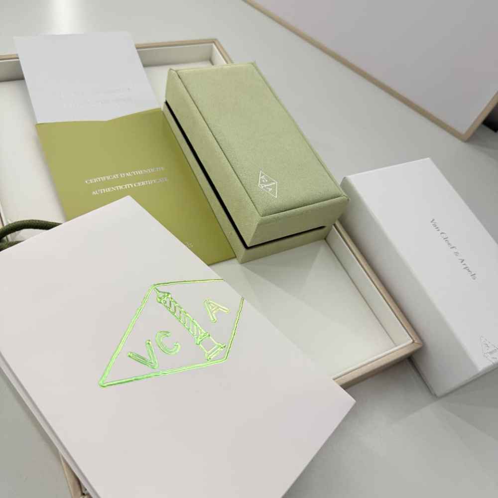 Van Cleef Alhambra Silver Clover Silver Color Bracelet-1