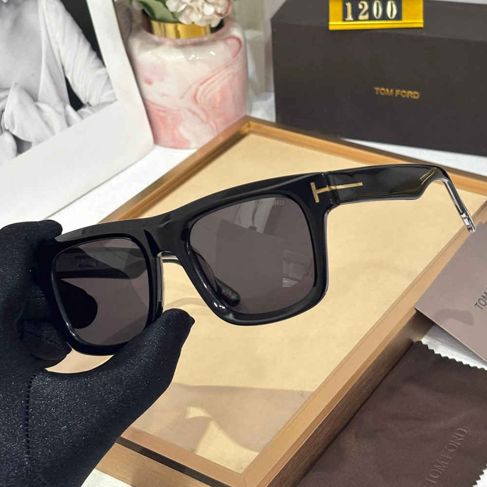 Tom Ford Black Luxury Sunglasses-1