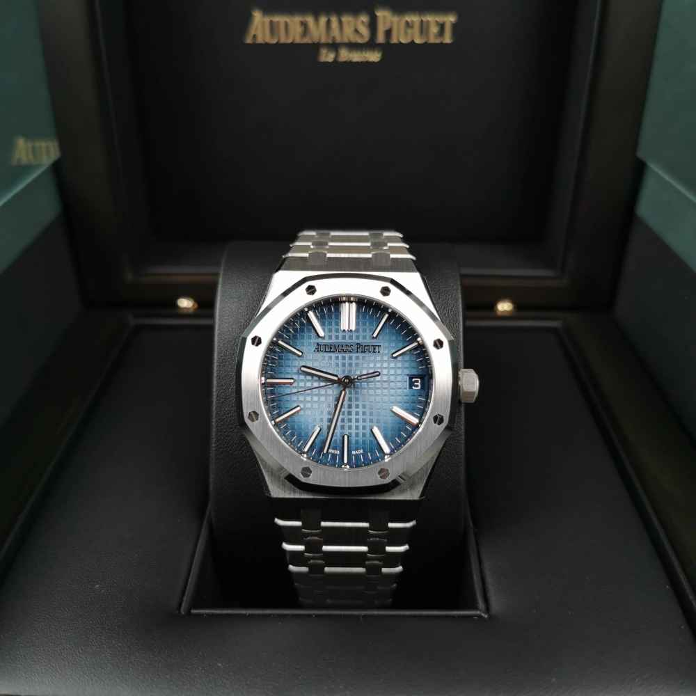 Audemars Piguet Royal Oak Special Edition White Gold With Smoked Blue Dial 15510BC.OO.1320BC.02-9