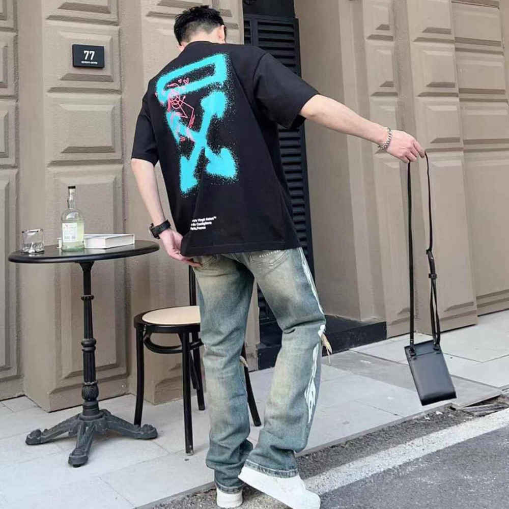 Off-White X Andre Saraiva Spray Arrow Slim Black Baggy T-Shirt-thumb-4