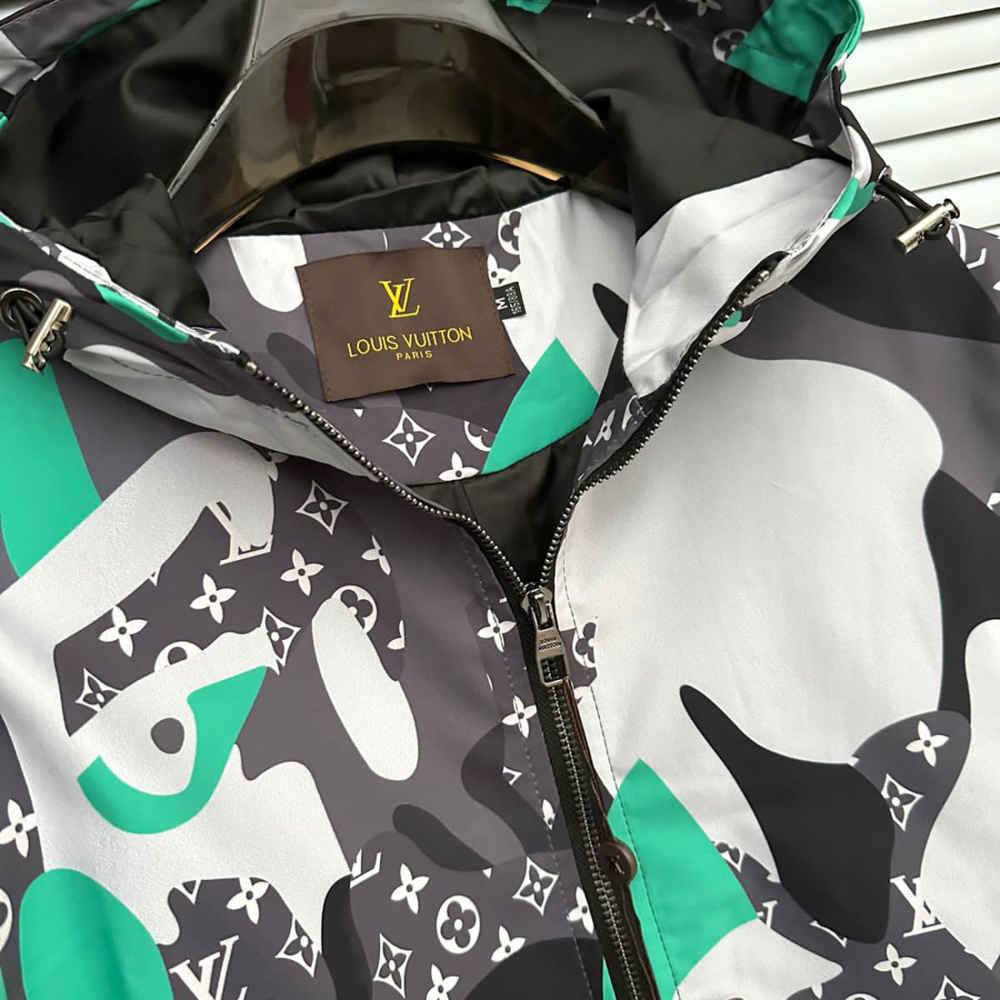 Louis Vuitton Patchworked Portrait Hooded Zipper-thumb-3